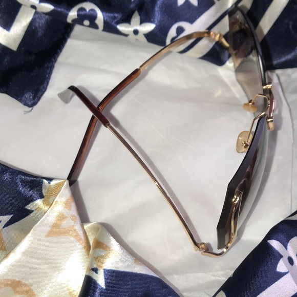 Oh Just Blocking The Sun Shades - Picture 12 of 14